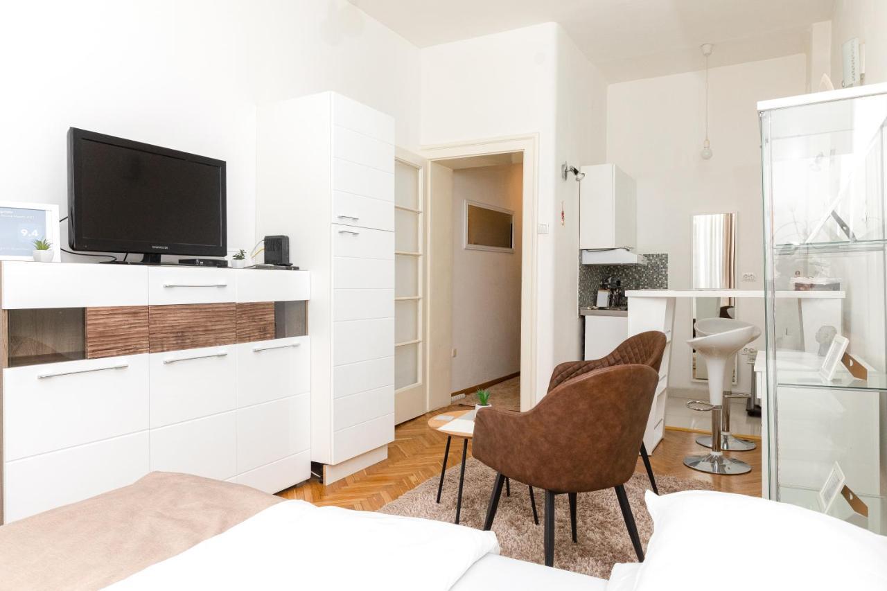 1St Belgrade Apartment מראה חיצוני תמונה