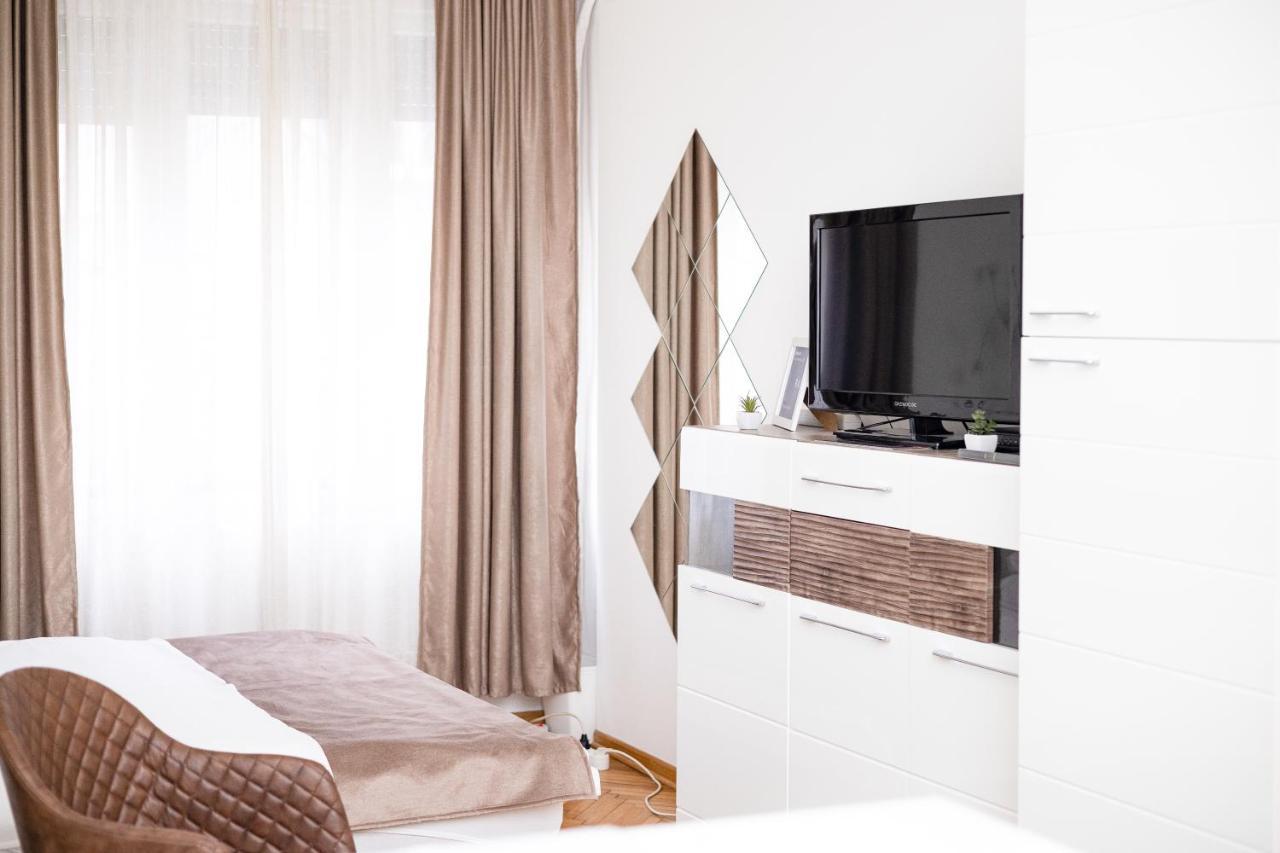 1St Belgrade Apartment מראה חיצוני תמונה